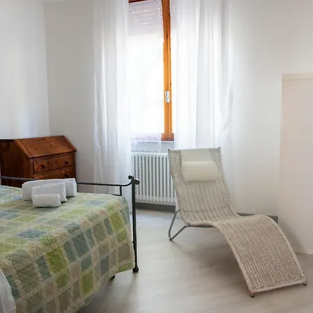 Azure Bay Retreat Lerici