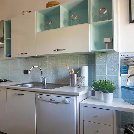 Azure Bay Retreat * Lerici